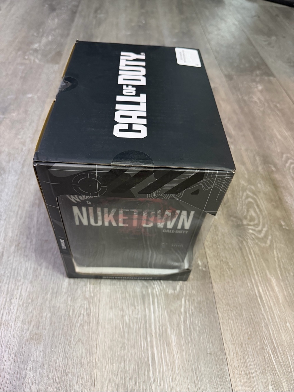 Call of Duty NUKETOWN Collector's Item - Black